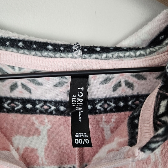 Torrid Fleece Full Length Lounge Onesie Pink Fair Isle 00/0 - Picture 6 of 13
